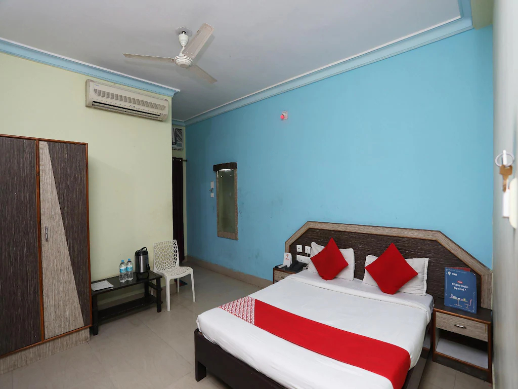 Bedroom 2, HOTEL D2 HOLIDAYINN, Puri