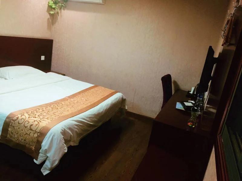 Bedroom 5, GreenTree Alliance Shanghai Pudong North ZhanGYAng Road, Shanghai