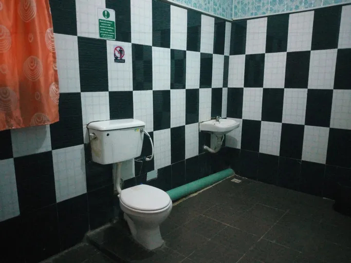 Bathroom 4, Crown Hotel, IbadanSouth-West