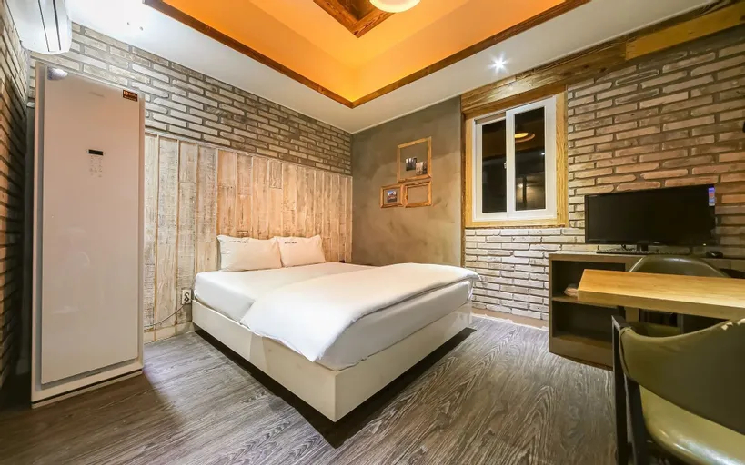Bedroom 1, Gyeongsan Today, Dong