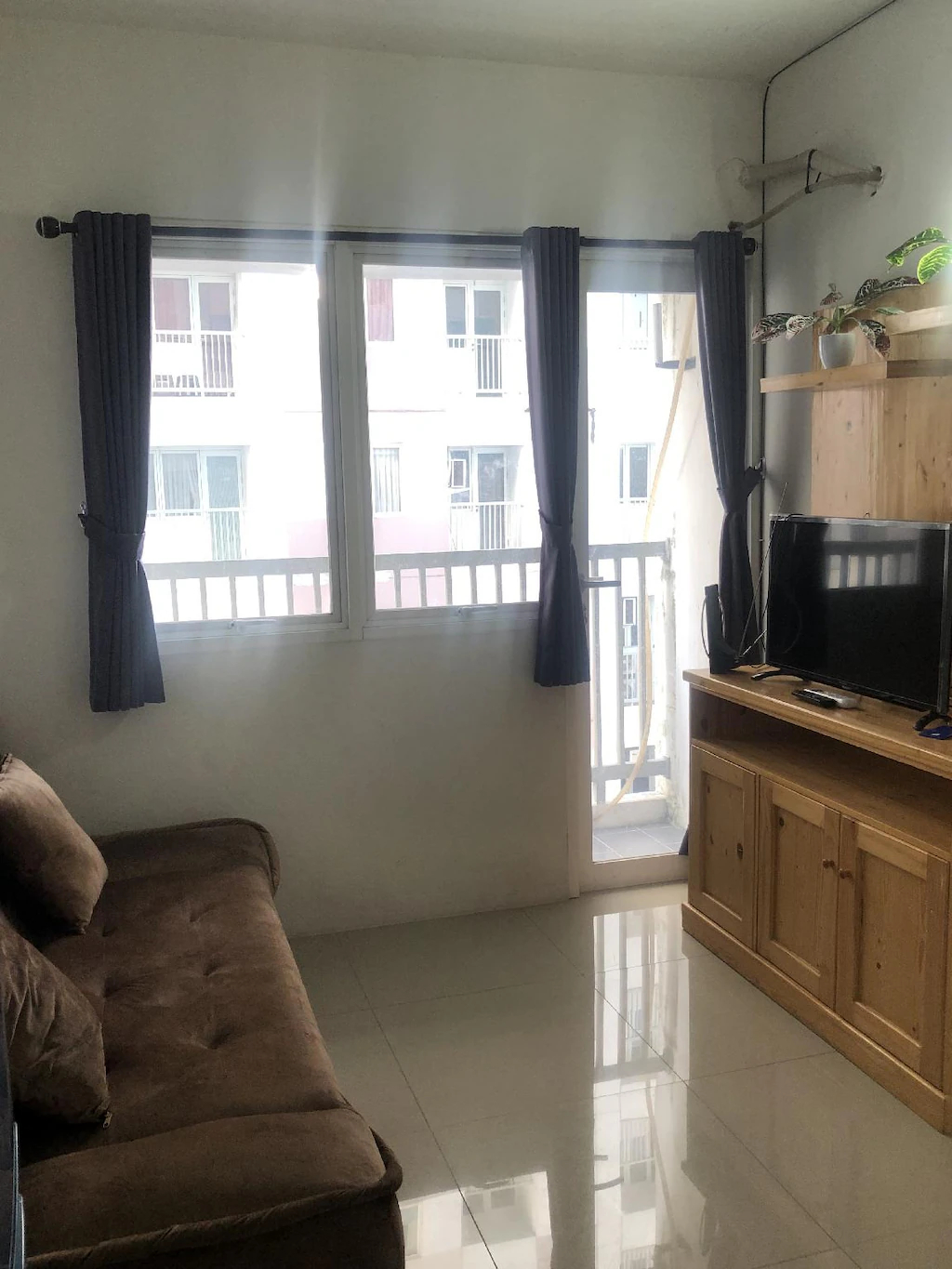 Others 3, Laguna Family Room Sentraland Karawang B-22, Karawang