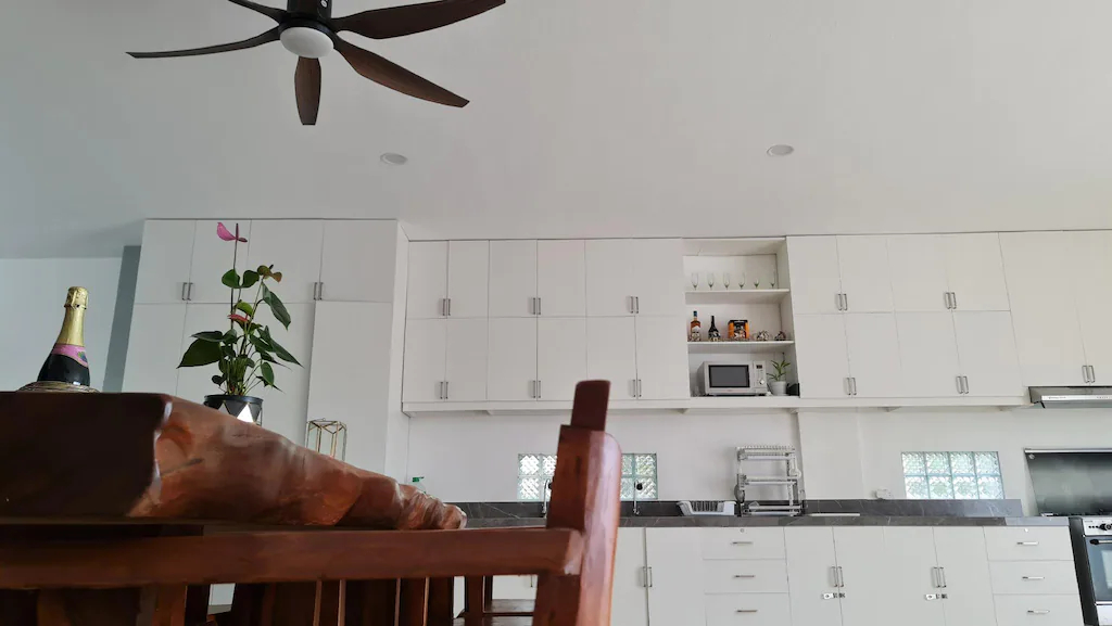 Others 4, BEACHFRONT VILLA with INFINITY POOL, Batangas City