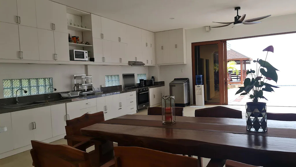 Others 3, BEACHFRONT VILLA with INFINITY POOL, Batangas City