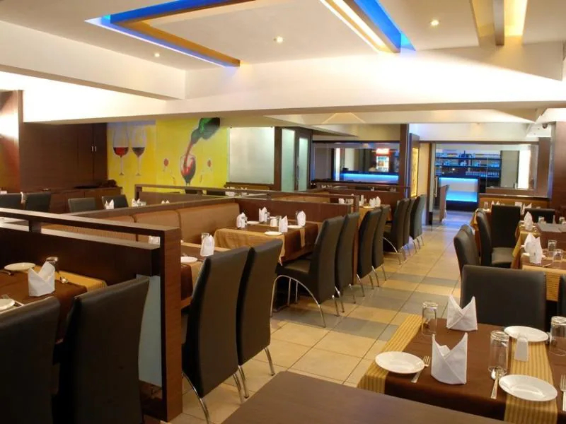 Food & Drinks, Hotel Silver Seven, Pune