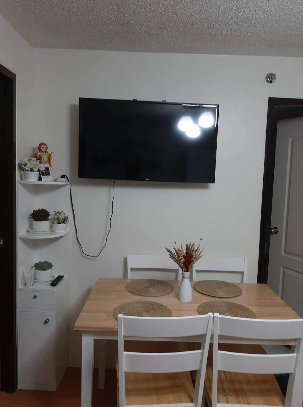 Others 4, Maui Oasis 2-BR Condo FREE Secured Parking, Manila City