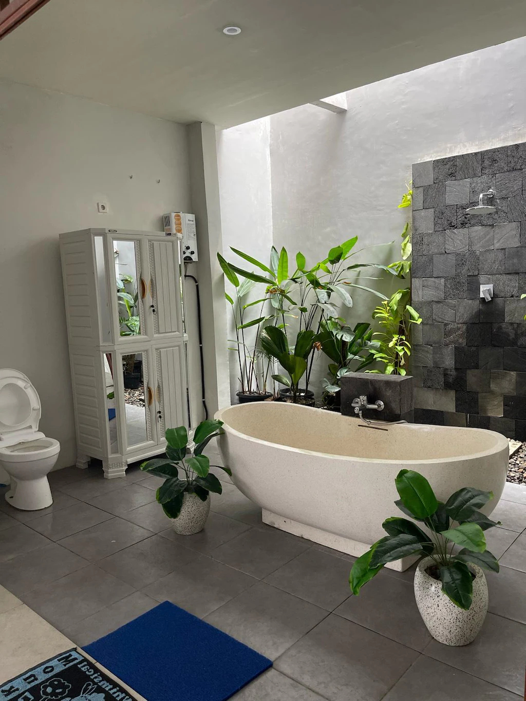 Bathroom 3, Batu Villas, Malang