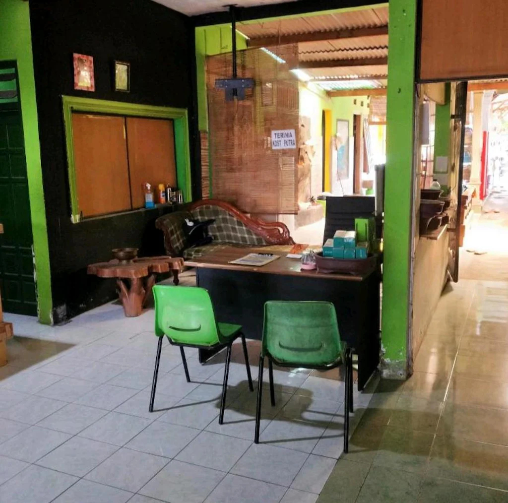 Food & Drinks, NYAMAN HOMESTAY SYARIAH, Kediri