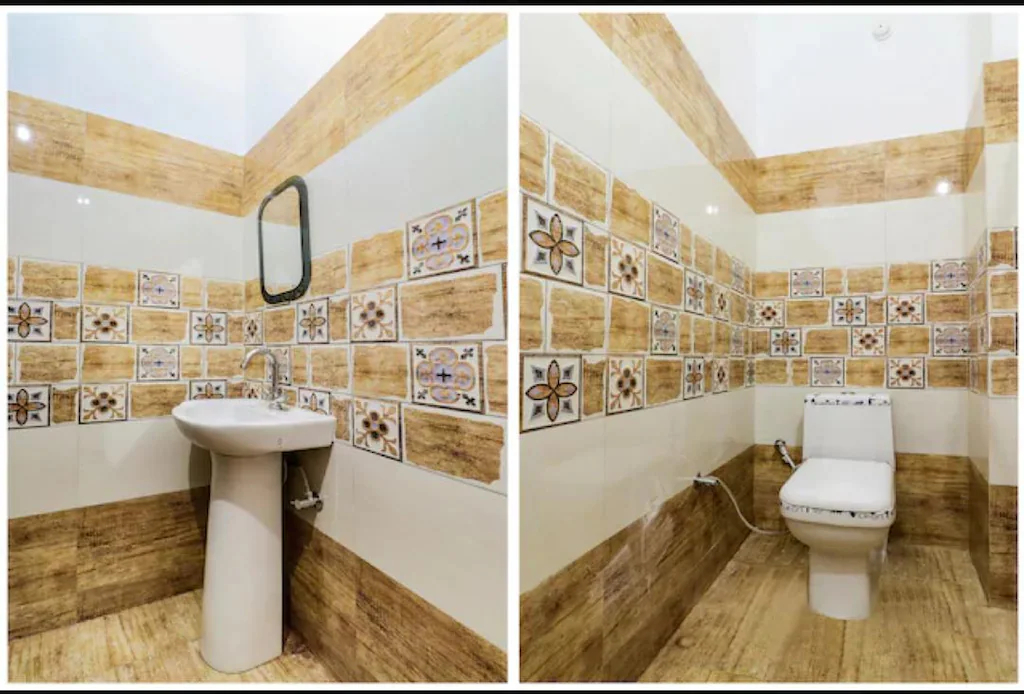 Bathroom, Unnamed property, Lucknow