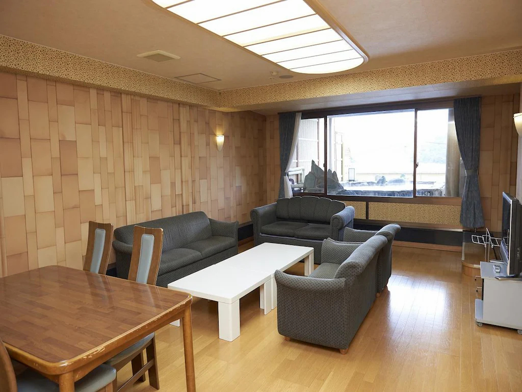 Others, Tokiwasure Kaikatei, Hamamatsu