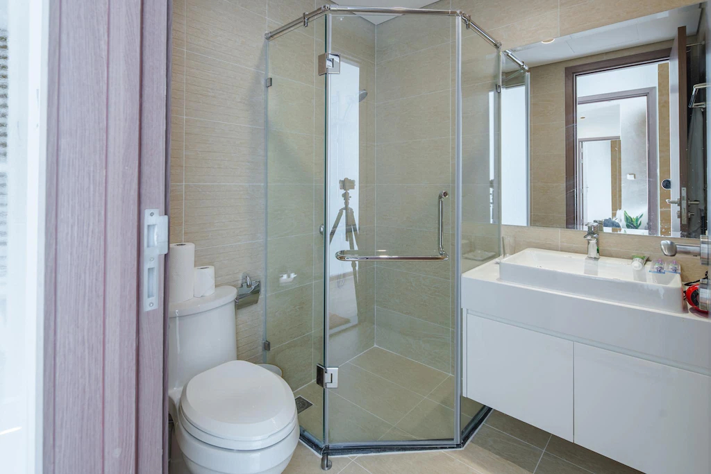 Bathroom 2, Central Hanoi Luxury Apartment | Vinhomes Skylake, Từ Liêm