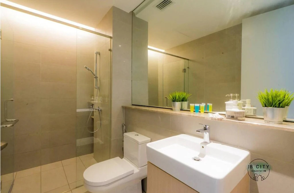 Bathroom, Grand Medini - British Castle by RR JBcity, Johor Bahru