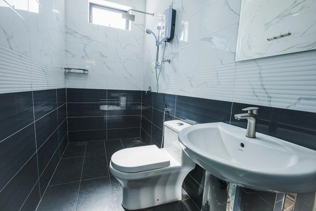 Bathroom, Brinchang Houses, Cameron Highlands