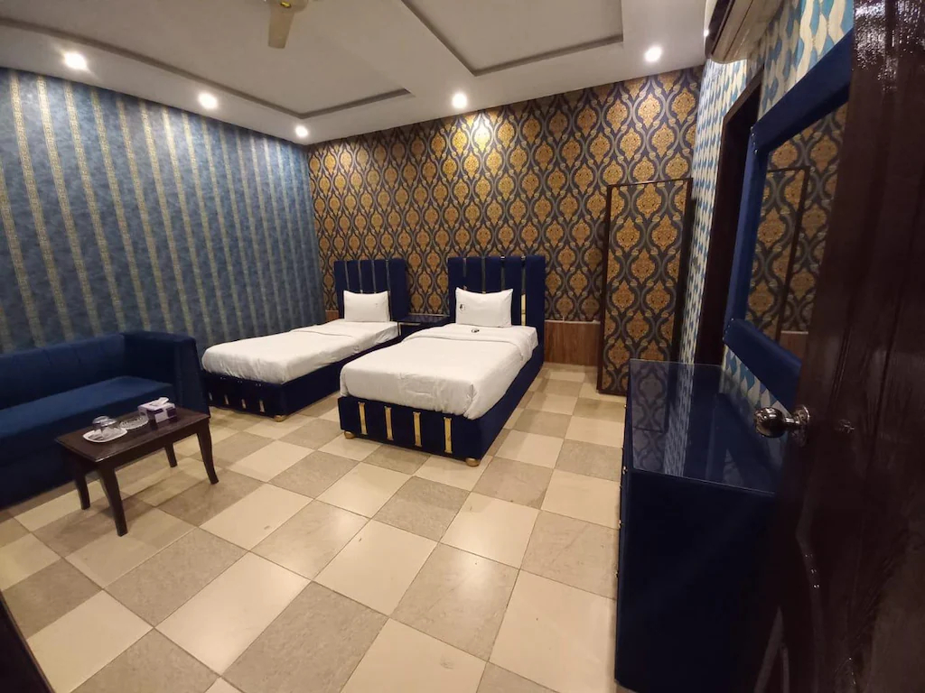 Bedroom 2, Zamzam Residency Guest House , Karachi