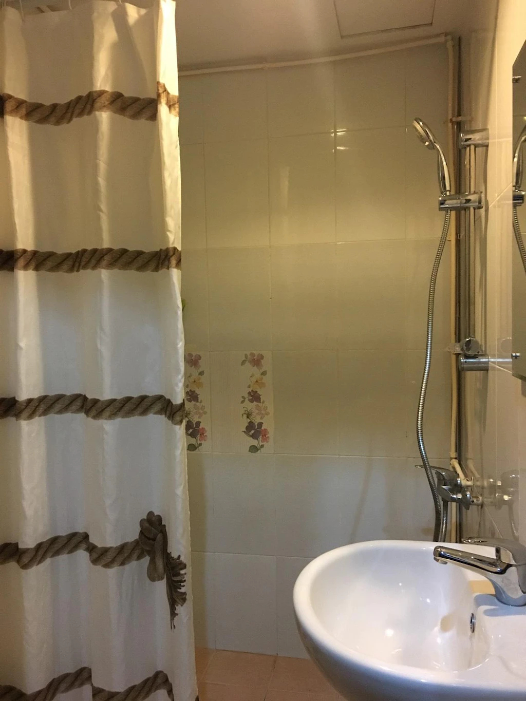 Bathroom, Studio room apartment Batam, Batam