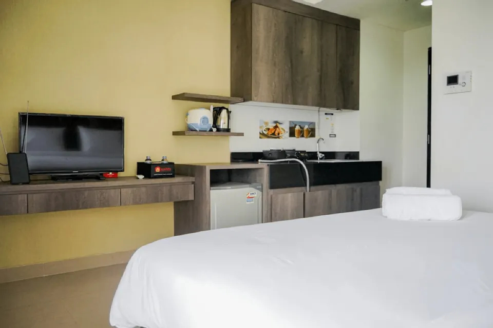 Bedroom 5, Cozy Stay Studio at Paramount Skyline By Travelio, Tangerang