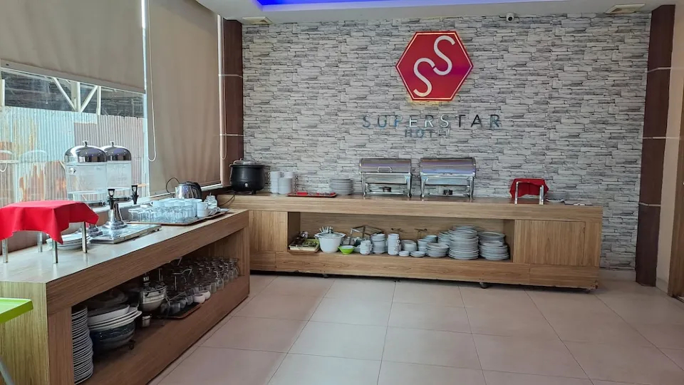 Food & Drinks, HOTEL SUPERSTAR, Dumai