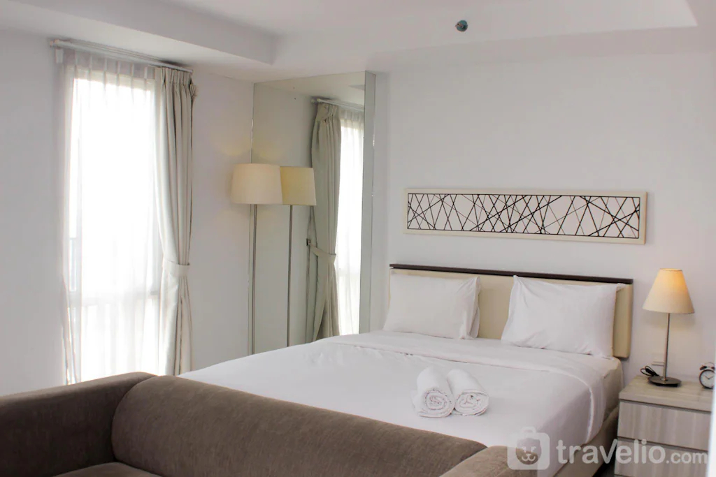Bedroom 2, Comfort Minimalis Studio Azalea Suites By Travelio, Cikarang