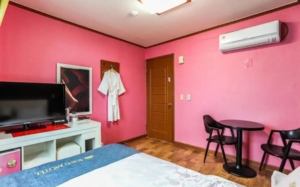 Bedroom 5, Jeongdongjin Motel, Gangneung