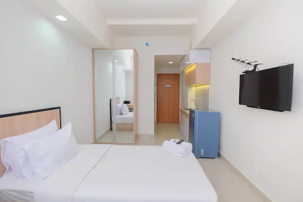 Bedroom 2, Cozy Studio at Evenciio Apartment near UI, Depok