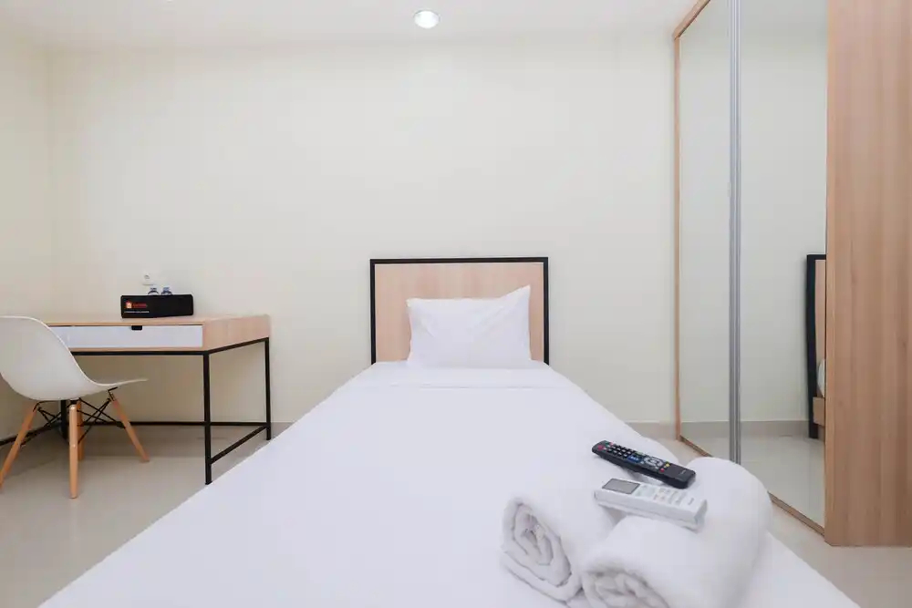 Bedroom 1, Cozy Studio at Evenciio Apartment near UI, Depok