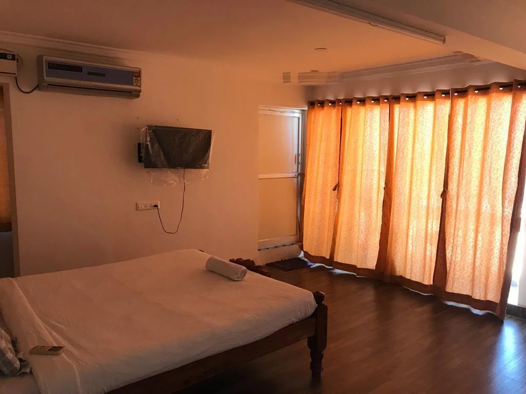 Bedroom 2, Royal Caribbean Heritage Beach Resort., Viluppuram