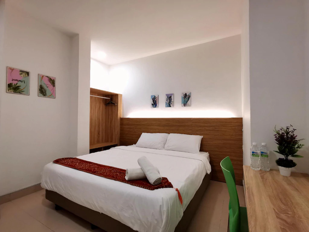 Bedroom 3, City Stay Kuching @201 (Window + Private Toilet), Kuching