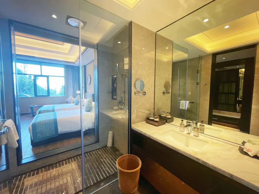 Bathroom, Ramada by Wyndham Xianning Xishan Mountain, Xianning