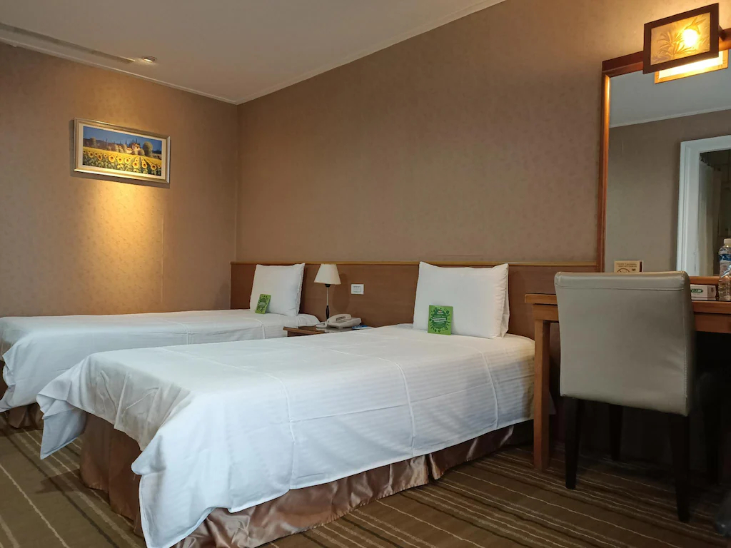 Bedroom 4, Y Hotel, Taipei City