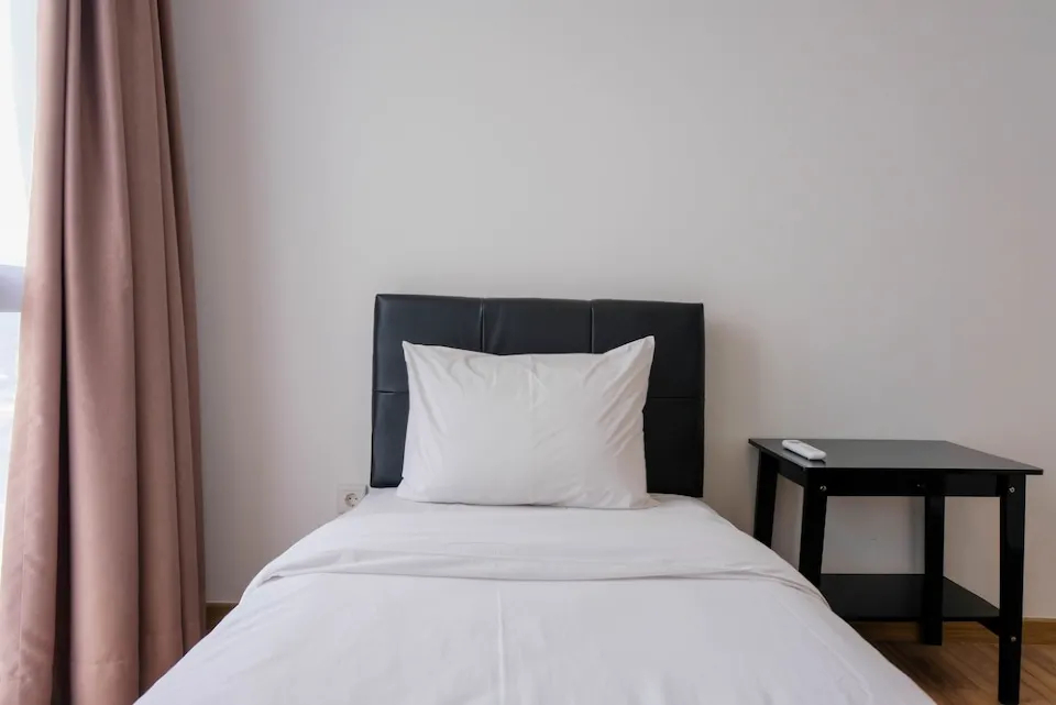 Bedroom 2, Luxurious and Elegant 2BR Apartment M-Town Signature, Tangerang