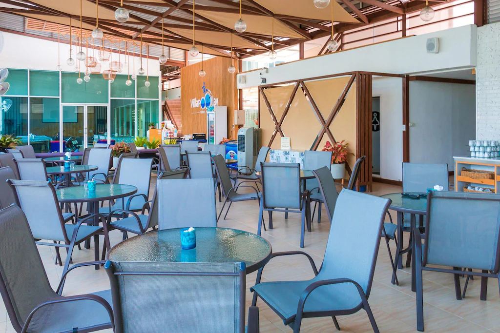 Food & Drinks, Villa Pool Lay Resort Pattaya, Pattaya