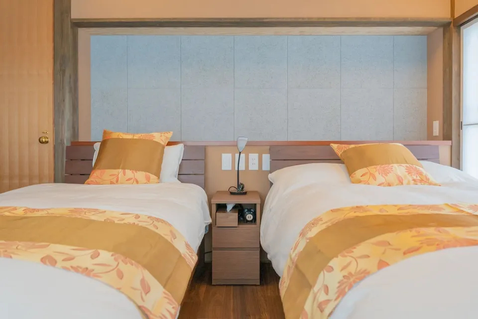Bedroom 4, Enishiya Izumo, Izumo