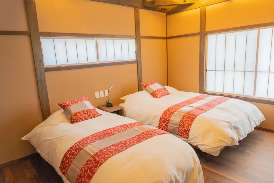 Bedroom 5, Enishiya Izumo, Izumo