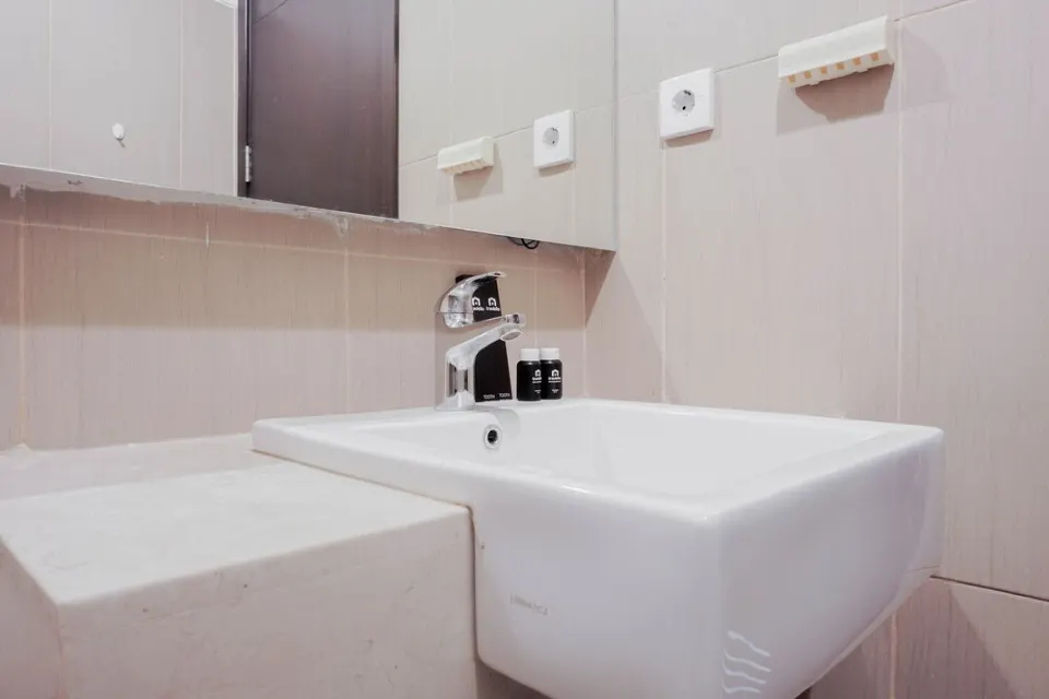 Bedroom 2, Luxurious Minimalist 2BR at GP Plaza Apartment, Jakarta Pusat