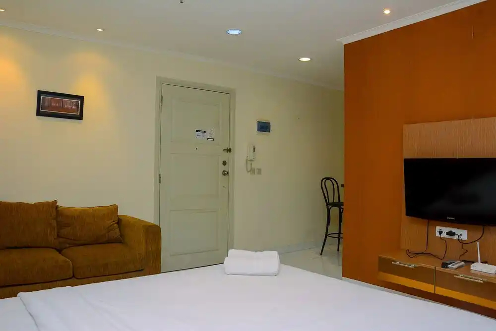 Bedroom 2, Pleasant Studio Apartment at City Home MOI, North Jakarta