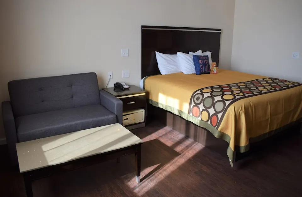 Bedroom 5, Texas Bungalows Hotel and Suites Austin, Travis