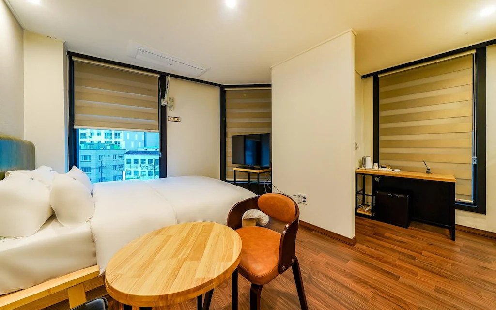 Bedroom 2, Busan Nampo Billy Hotel, Jung