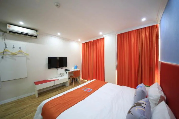 Bedroom 2, Pai Hotel Guiyang Fountain Metro Station, Guiyang