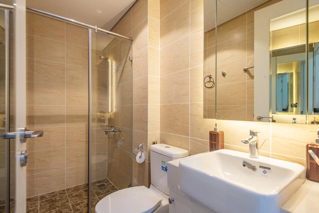 Bathroom 3, Luxury Apartment in Vinhomes D'Capitale by David Home, Cầu Giấy