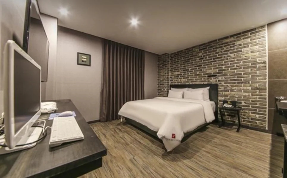 Bedroom 3, Icheon Paradise Hotel, Icheon