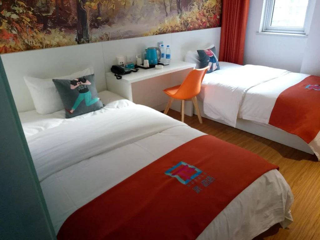 Bedroom 5, Pai Hotel Guiyang Fountain Metro Station, Guiyang