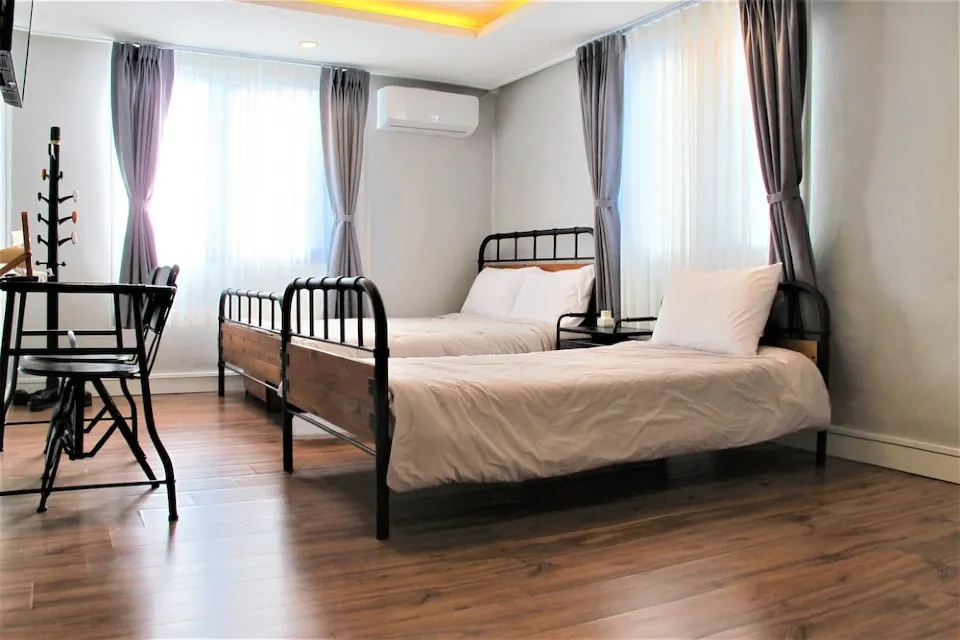 Bedroom 3, Mt Seorak the East Sea and Hot spring, Sokcho