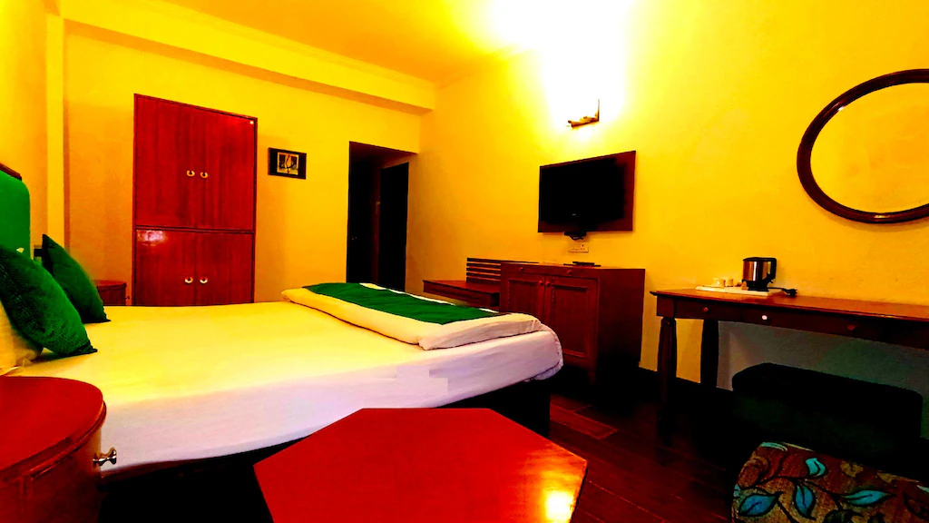 Bedroom 2, Jai Ma Inn Hotel, Reasi