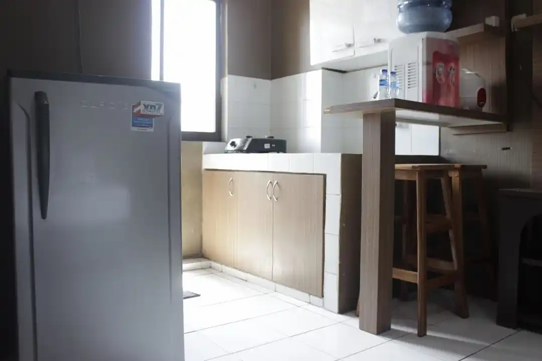 Dining Room, Minimalist Studio Gateway Ahmad Yani By Travelio, Bandung