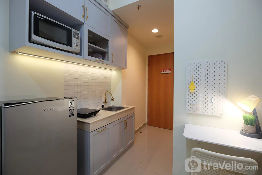 Others 2, Cozy Studio Evenciio Apartment By Travelio, Depok