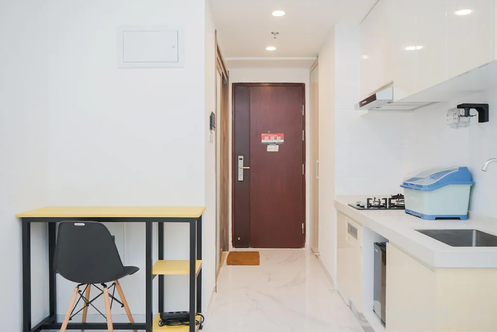 Others 4, Elegant & Comfort Studio Sky House BSD By Travelio, Tangerang