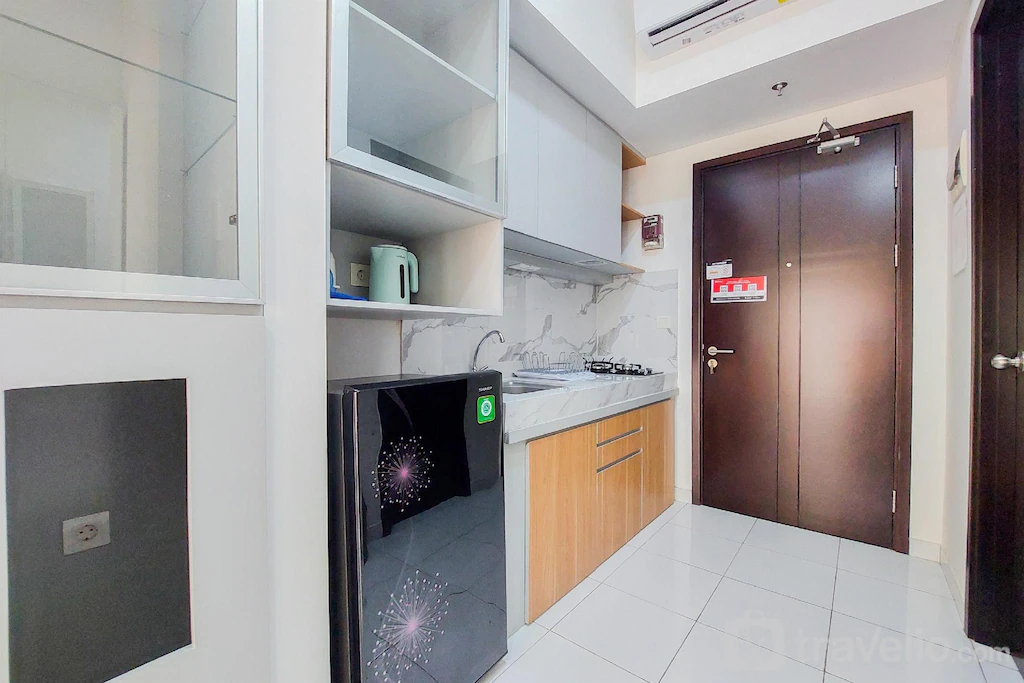 Dining Room, Warm Cozy Stay Studio at Casa de Parco By Travelio, South Tangerang