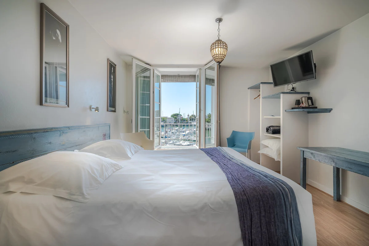 Bedroom 3, Hotel La Marine, Manche