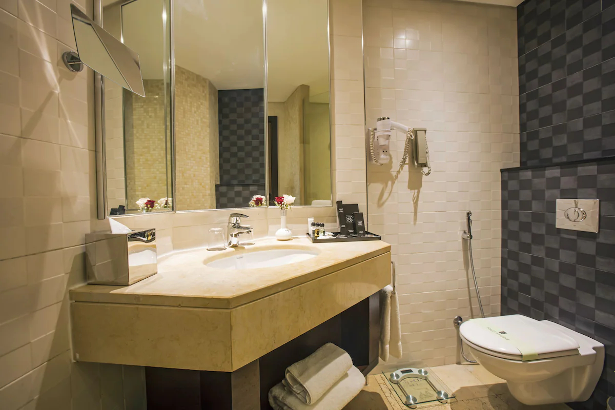 Bathroom 3, Corp Amman Hotel, Wadi Essier