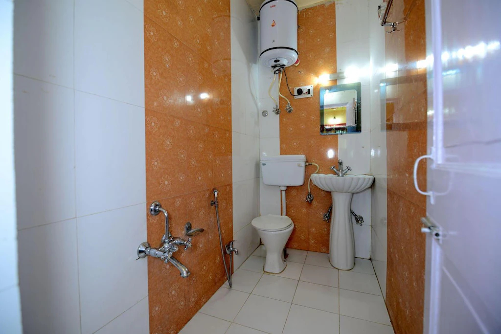 Bathroom 4, Hotel Star of Kashmir, Srinagar