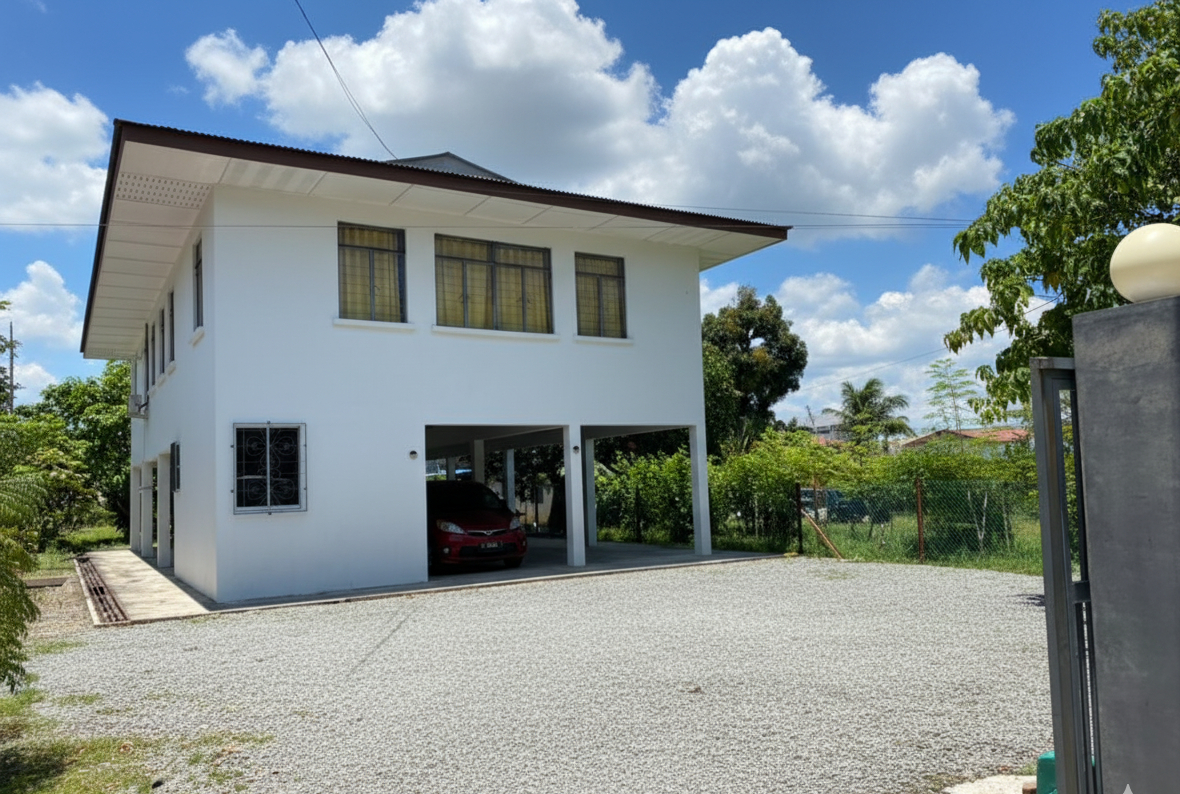Exterior & Views